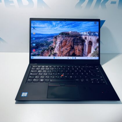 Lenovo Thinkpad Carbon 6.Gen 14″ QHD Glossy IPS i7 8550U 16 GB 512 GB SSD Win 11 Pro Gebrauchtgerät