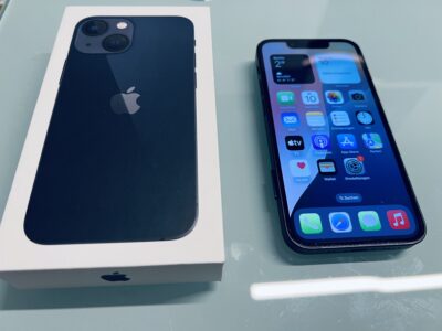 Apple Iphone 13 mini 128 GB midnight + Hülle + Glas  Gebrauchtgerät