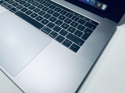 Apple MacBook Pro 15" 2017 Gebrauchtgerät – Bild 3