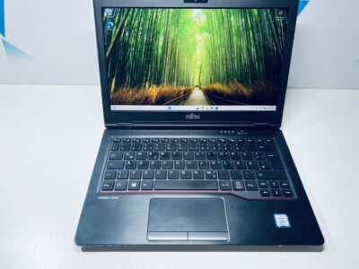 Fujitsu Lifebook U729 12,5" Display 8 GB  256 GB SSD Gebrauchtgerät-