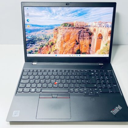 Lenovo Thinkpad T15p i7-10750H 32 GB 15,6″ 1TB SSD GTX 1050 Gebrauchtgerät – Webcam wird nicht erkannt